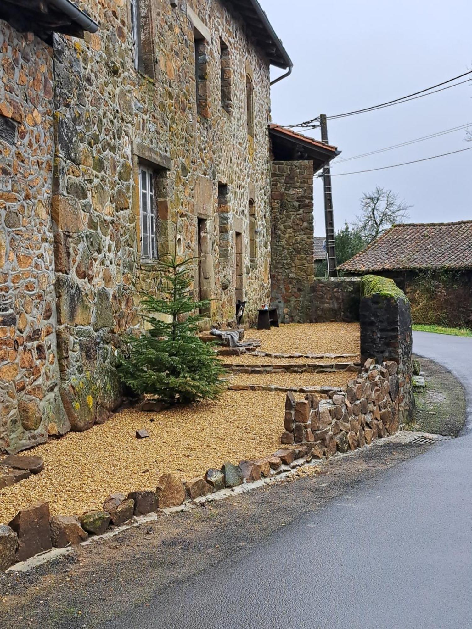 Lavallade12 Chambers D'Hotes Roussines Esterno foto